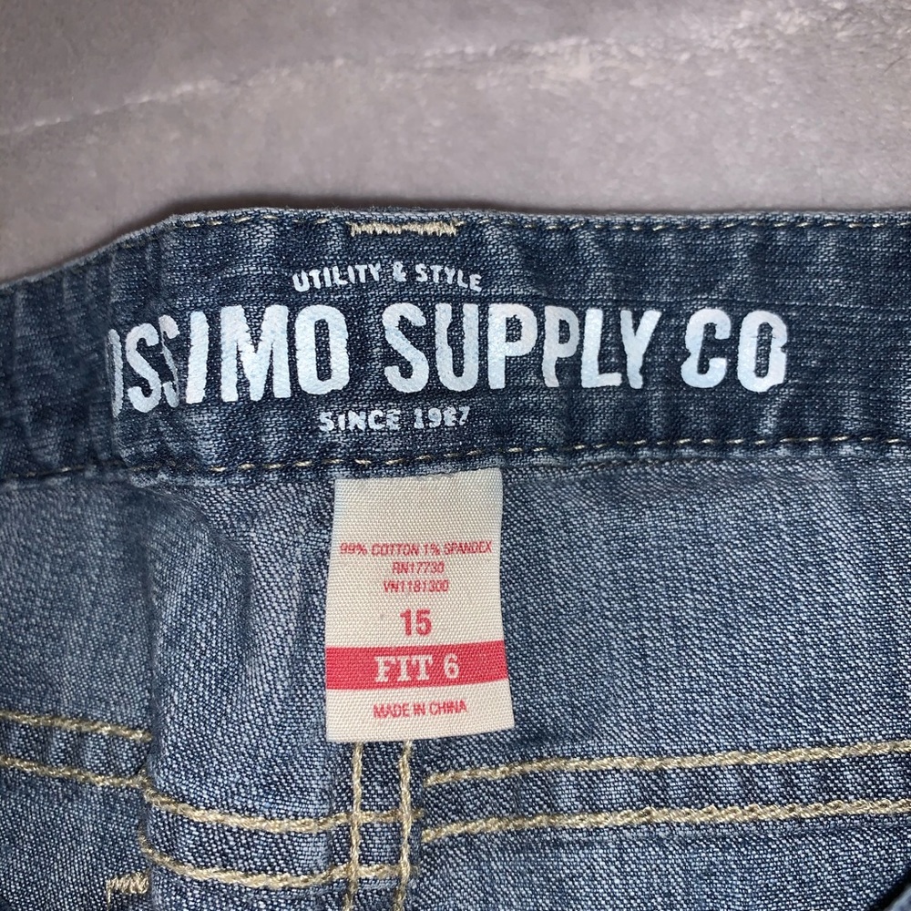 Shorts - Picture 4 of 5